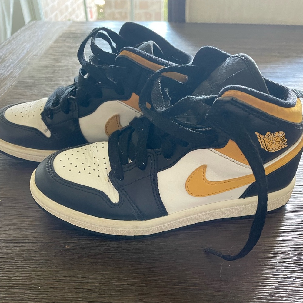 Jordan 1 Mid Youth White Pollen size 13
